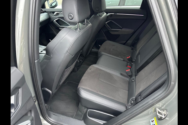 Audi Q3 45 TFSI quattro S Line Panoramadak Sfeerverlichting! 21inch velgen