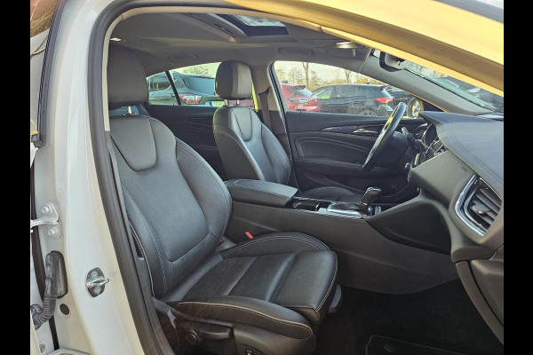 Opel Insignia Grand Sport 1.5 Turbo Innovation Leder | Stuurwielverwarming | verwarmde stoelen v + a | afneembare trekhaak | Panoramadak | Zeer luxe uitvoering! Etc.