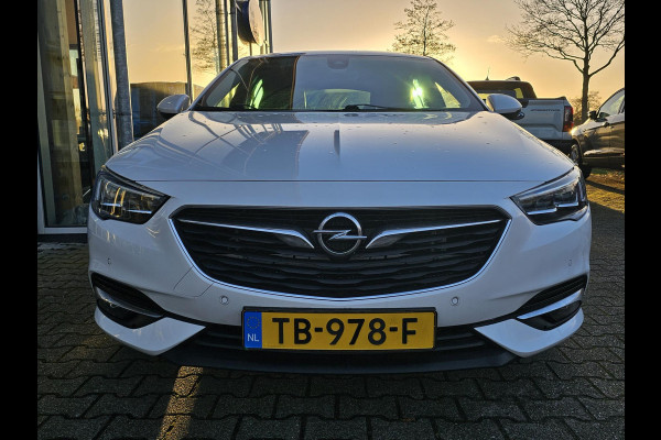 Opel Insignia Grand Sport 1.5 Turbo Innovation Leder | Stuurwielverwarming | verwarmde stoelen v + a | afneembare trekhaak | Panoramadak | Zeer luxe uitvoering! Etc.
