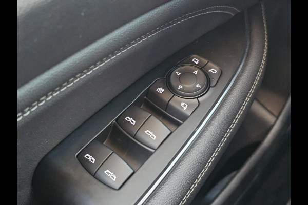 Opel Insignia Grand Sport 1.5 Turbo Innovation Leder | Stuurwielverwarming | verwarmde stoelen v + a | afneembare trekhaak | Panoramadak | Zeer luxe uitvoering! Etc.