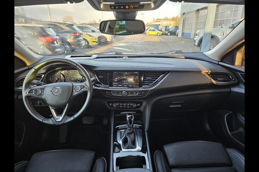 Opel Insignia Grand Sport 1.5 Turbo Innovation Leder | Stuurwielverwarming | verwarmde stoelen v + a | afneembare trekhaak | Panoramadak | Zeer luxe uitvoering! Etc.