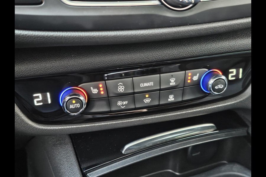 Opel Insignia Grand Sport 1.5 Turbo Innovation Leder | Stuurwielverwarming | verwarmde stoelen v + a | afneembare trekhaak | Panoramadak | Zeer luxe uitvoering! Etc.