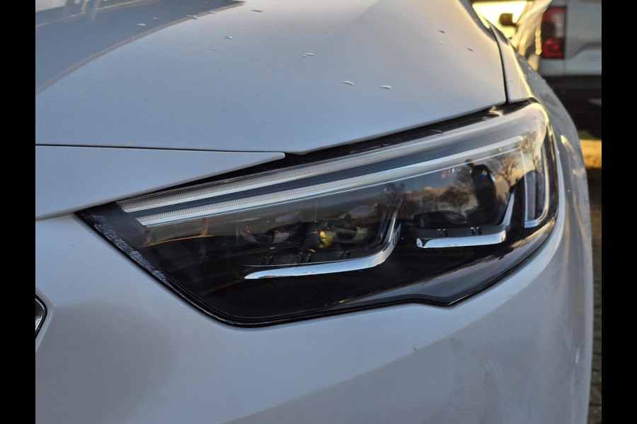 Opel Insignia Grand Sport 1.5 Turbo Innovation Leder | Stuurwielverwarming | verwarmde stoelen v + a | afneembare trekhaak | Panoramadak | Zeer luxe uitvoering! Etc.