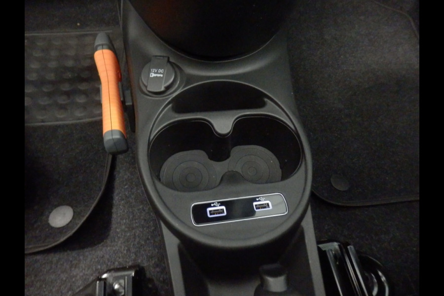 Fiat 500C Hybrid | Dolcevita | Apple Carpl / Andr. Auto | Cruise ctrl |