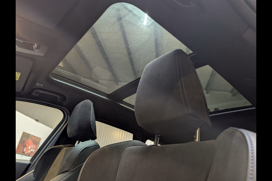 BMW X1 sDrive18iA M-SPORT ** ADAPT. LED, NAVI+, PANORAMA, TREKH, 19-inch LMV,  M-REMMEN ** 1e EIG - Ex BMW-AG - UNFALLFREI ** ** INFORMEER OOK NAAR ONZE AANTREKKELIJKE FINANCIAL-LEASE TARIEVEN **