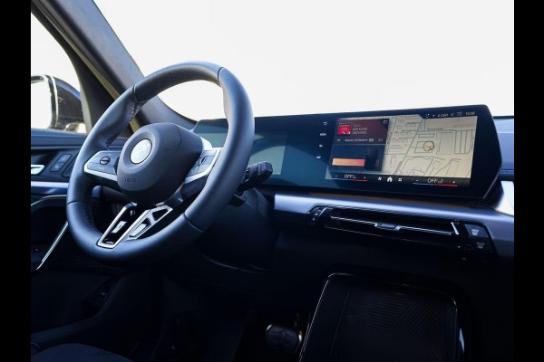 BMW X1 sDrive18iA M-SPORT ** ADAPT. LED, NAVI+, PANORAMA, TREKH, 19-inch LMV,  M-REMMEN ** 1e EIG - Ex BMW-AG - UNFALLFREI ** ** INFORMEER OOK NAAR ONZE AANTREKKELIJKE FINANCIAL-LEASE TARIEVEN **