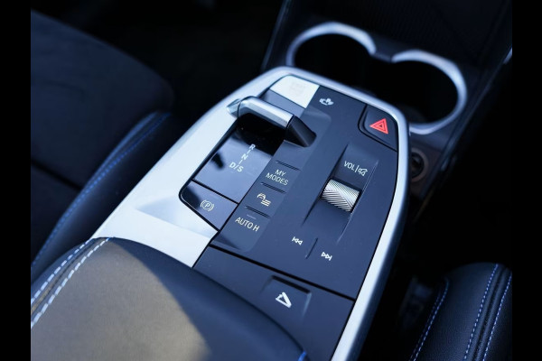 BMW X1 sDrive18iA M-SPORT ** ADAPT. LED, NAVI+, PANORAMA, TREKH, 19-inch LMV,  M-REMMEN ** 1e EIG - Ex BMW-AG - UNFALLFREI ** ** INFORMEER OOK NAAR ONZE AANTREKKELIJKE FINANCIAL-LEASE TARIEVEN **