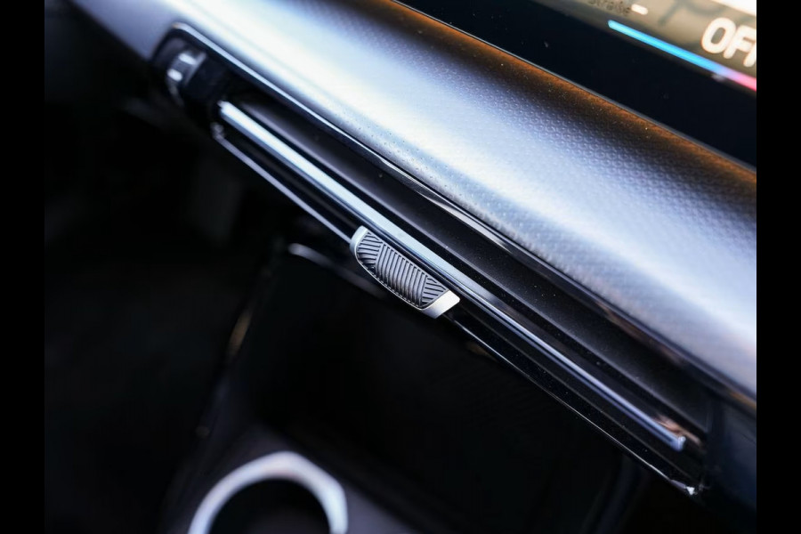 BMW X1 sDrive18iA M-SPORT ** ADAPT. LED, NAVI+, PANORAMA, TREKH, 19-inch LMV,  M-REMMEN ** 1e EIG - Ex BMW-AG - UNFALLFREI ** ** INFORMEER OOK NAAR ONZE AANTREKKELIJKE FINANCIAL-LEASE TARIEVEN **