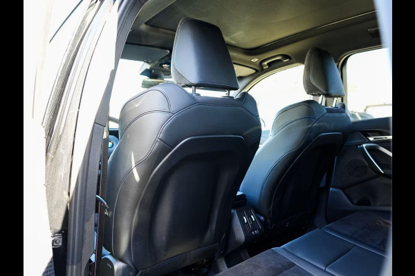 BMW X1 sDrive18iA M-SPORT ** ADAPT. LED, NAVI+, PANORAMA, TREKH, 19-inch LMV,  M-REMMEN ** 1e EIG - Ex BMW-AG - UNFALLFREI ** ** INFORMEER OOK NAAR ONZE AANTREKKELIJKE FINANCIAL-LEASE TARIEVEN **