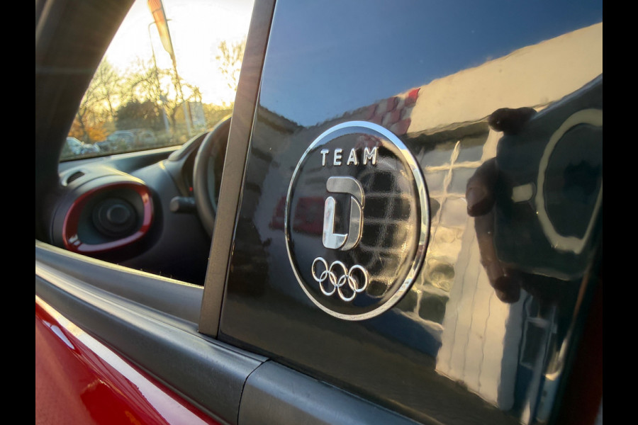 Toyota Aygo X 1.0 VVT-i S-CVT Automaat CABRIO TEAM D (BOVAG/RIJKLAAR)