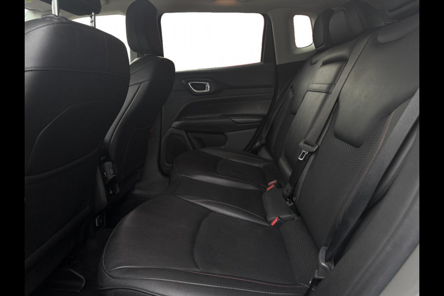 Jeep Compass 4xe 240pk Plug-in Hybrid Trailhawk 4x4 Keyless ACC Navi Lane Assist Camera Leder Climate Control LED Velgen