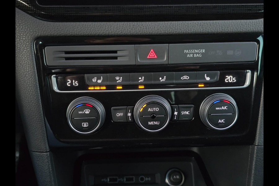 Volkswagen Golf Sportsvan 1.5 TSI ACT Highline Edition Pano/Cruise/Stoel-en Stuurverwarming/Navi/