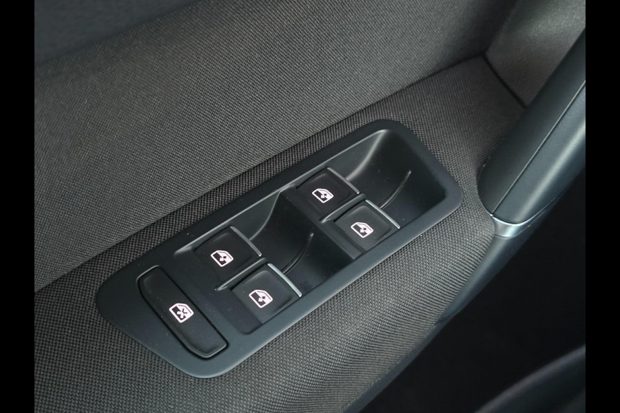 Volkswagen Golf Sportsvan 1.5 TSI ACT Highline Edition Pano/Cruise/Stoel-en Stuurverwarming/Navi/