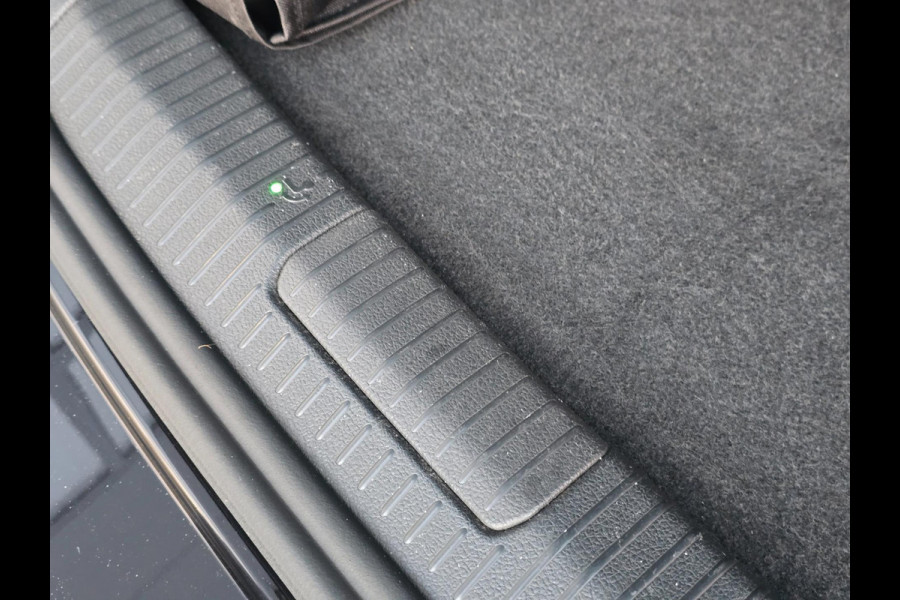 Volkswagen Golf Sportsvan 1.5 TSI ACT Highline Edition Pano/Cruise/Stoel-en Stuurverwarming/Navi/