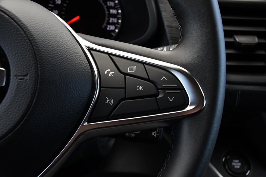 Nissan Primastar 2.0 dCi 150 L2H1 DC Black Edition 5 Jaar Garantie, Camera, Cruise, LED, Stoelverwarming, 2 x Schuifdeur, Clima, Automaat, Keyless, Uniek!