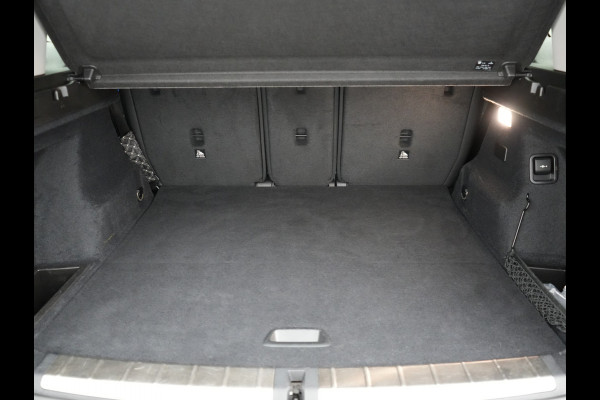 BMW X1 xDrive25e Sportline Plug In Hybrid 222pk Dealer O.H. PHEV | Trekhaak Afn. | Panodak | Head Up | Lederen Sportstoelen Verwarmd | LED Koplampen | Sfeerverlichting | Navigatie | Cruise Control | DAB |