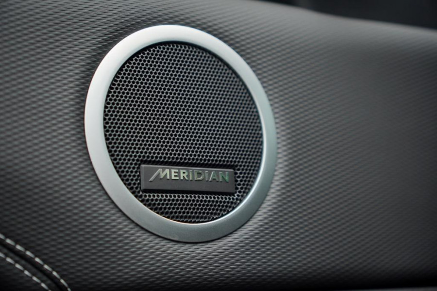 Land Rover Discovery 3.0 D250 R-Dynamic SE / VAN / Pano / Trekhaak / Grijs Kenteken / Excl BTW