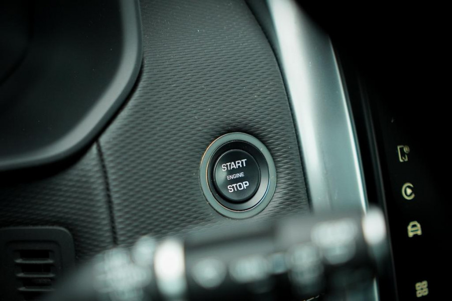 Land Rover Discovery 3.0 D250 R-Dynamic SE / VAN / Pano / Trekhaak / Grijs Kenteken / Excl BTW