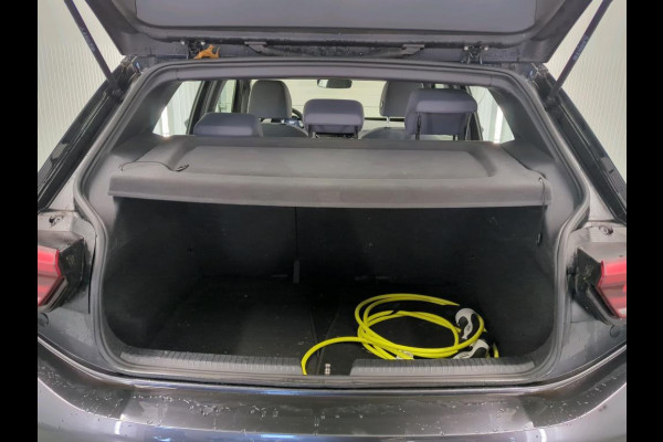 Volkswagen ID.3 Pro 58 kWh Airco ECC Navi Carplay PDC VA + Camera 18" LM Velgen Adaptive Cruise Control Full LED