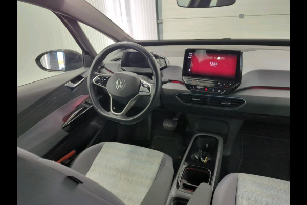 Volkswagen ID.3 Pro 58 kWh Airco ECC Navi Carplay PDC VA + Camera 18" LM Velgen Adaptive Cruise Control Full LED