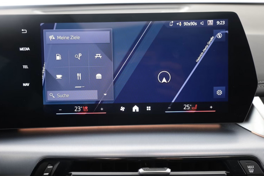 BMW X1 sDrive18iA xLine ** ADAPT. LED, LEDER, PANORAMA, TREKH, ADAPT. CRUISE, ACT. SPORTST ** 1e EIG - Ex BMW-AG - UNFALLFREI ** ** INFORMEER OOK NAAR ONZE AANTREKKELIJKE FINANCIAL-LEASE TARIEVEN **