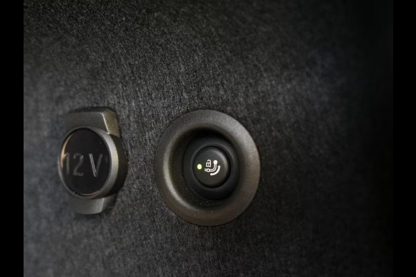 BMW X1 sDrive18iA xLine ** ADAPT. LED, LEDER, PANORAMA, TREKH, ADAPT. CRUISE, ACT. SPORTST ** 1e EIG - Ex BMW-AG - UNFALLFREI ** ** INFORMEER OOK NAAR ONZE AANTREKKELIJKE FINANCIAL-LEASE TARIEVEN **