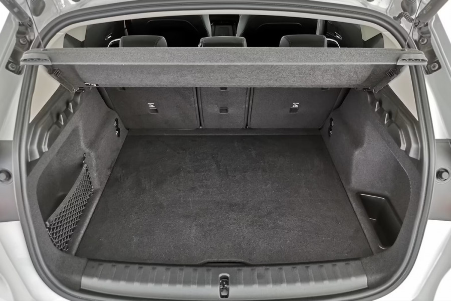 BMW X1 sDrive18iA xLine ** ADAPT. LED, LEDER, PANORAMA, TREKH, ADAPT. CRUISE, ACT. SPORTST ** 1e EIG - Ex BMW-AG - UNFALLFREI ** ** INFORMEER OOK NAAR ONZE AANTREKKELIJKE FINANCIAL-LEASE TARIEVEN **