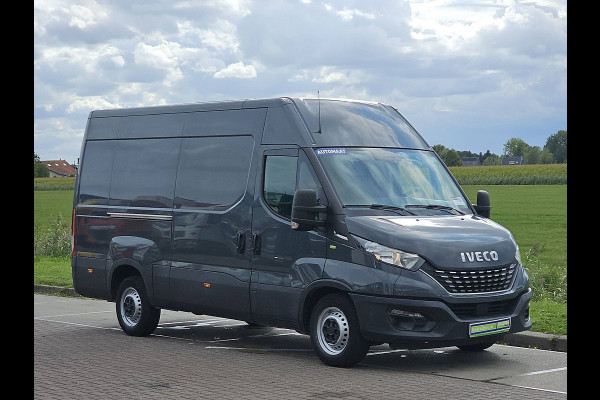 Iveco Daily 35S14V 2.3 352 L2H2 3.5T-Trekhaak Automaat Airco Euro6!