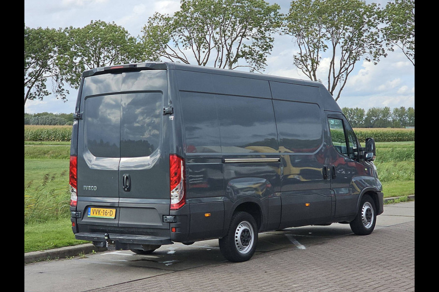 Iveco Daily 35S14V 2.3 352 L2H2 3.5T-Trekhaak Automaat Airco Euro6!
