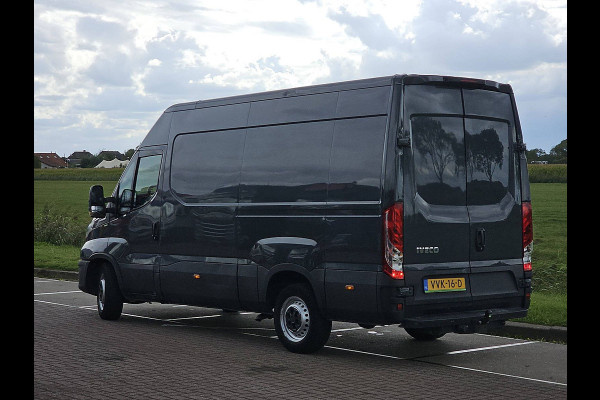 Iveco Daily 35S14V 2.3 352 L2H2 3.5T-Trekhaak Automaat Airco Euro6!