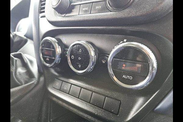 Iveco Daily 35S14V 2.3 352 L2H2 3.5T-Trekhaak Automaat Airco Euro6!