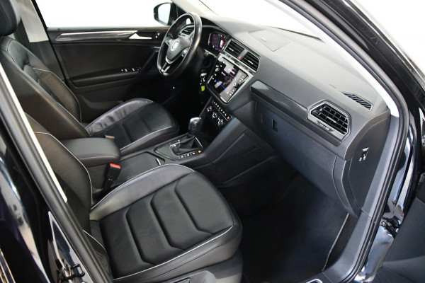 Volkswagen Tiguan 1.5 TSI R-Line Camera/lane-assist/Memory/Pano