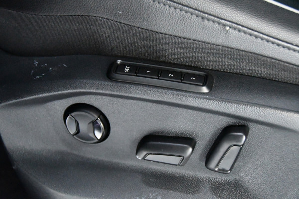 Volkswagen Tiguan 1.5 TSI R-Line Camera/lane-assist/Memory/Pano