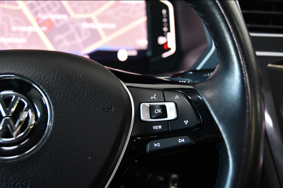 Volkswagen Tiguan 1.5 TSI R-Line Camera/lane-assist/Memory/Pano