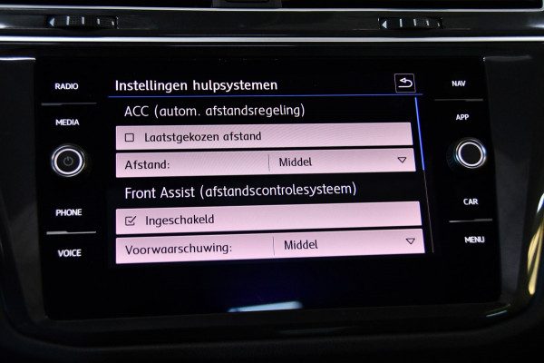 Volkswagen Tiguan 1.5 TSI R-Line Camera/lane-assist/Memory/Pano
