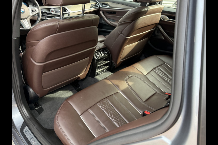 BMW 5 Serie Touring 530d Luxury Line Plus | Bowers & Wilkins | Head UP | Panoramadak