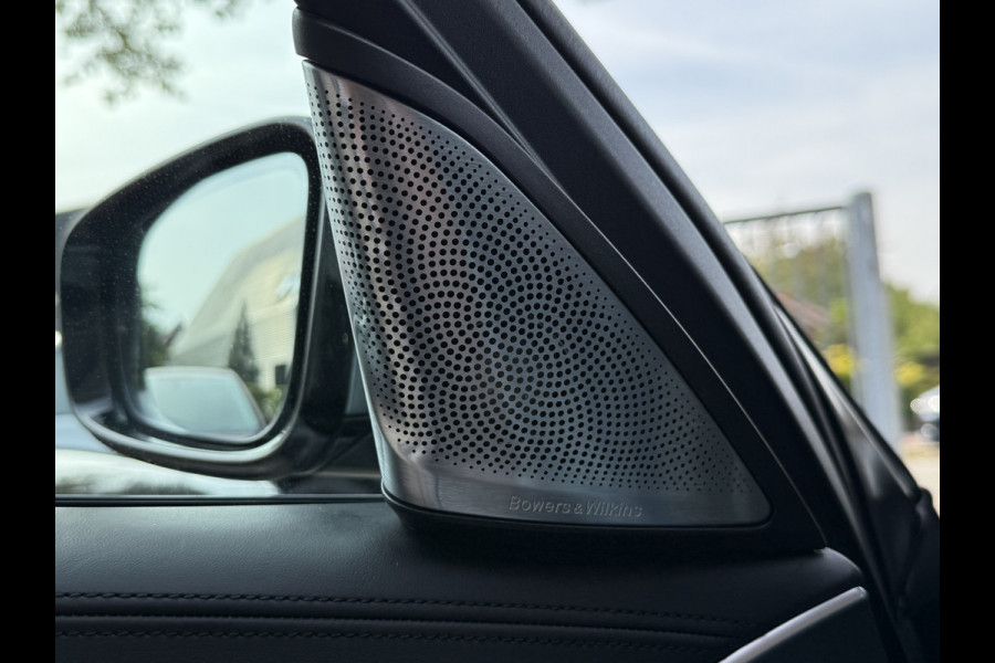 BMW 5 Serie Touring 530d Luxury Line Plus | Bowers & Wilkins | Head UP | Panoramadak