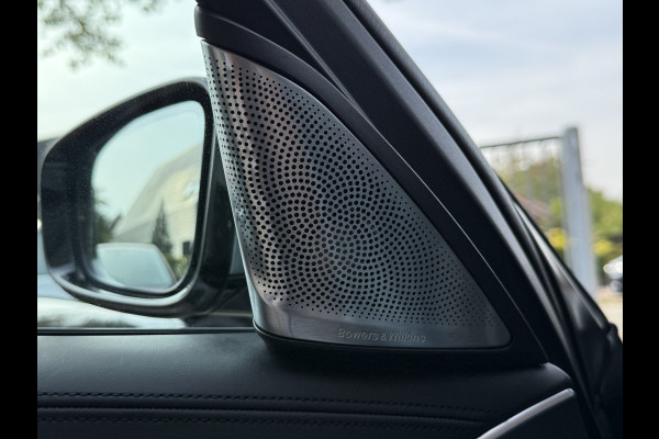 BMW 5 Serie Touring 530d Luxury Line Plus | Bowers & Wilkins | Head UP | Panoramadak