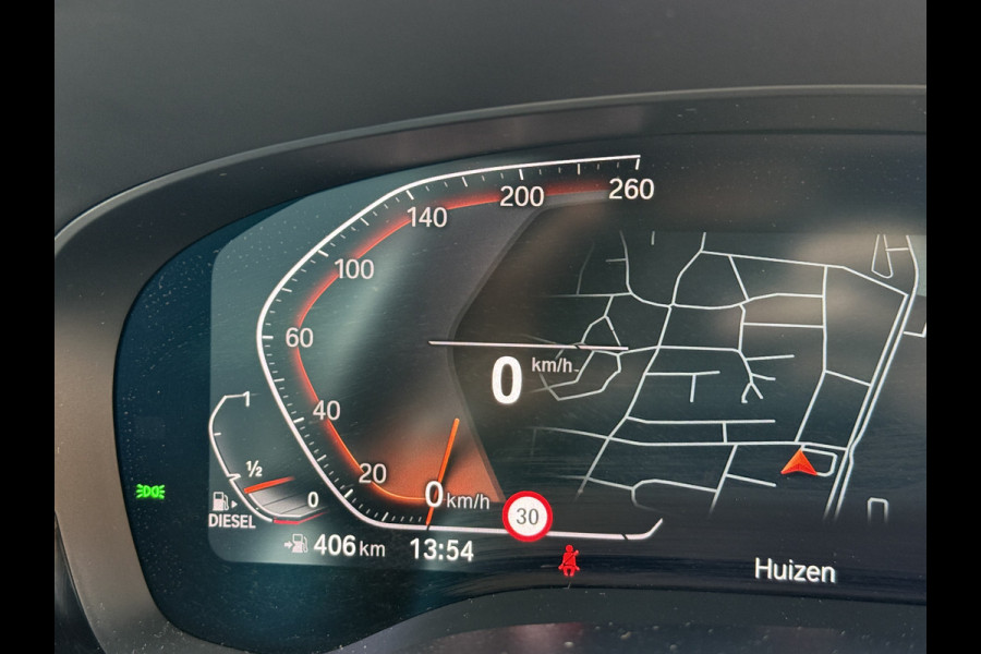 BMW 5 Serie Touring 530d Luxury Line Plus | Bowers & Wilkins | Head UP | Panoramadak