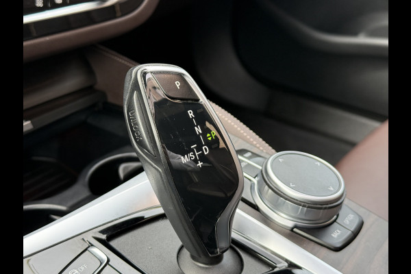 BMW 5 Serie Touring 530d Luxury Line Plus | Bowers & Wilkins | Head UP | Panoramadak