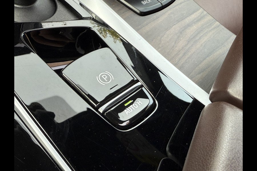 BMW 5 Serie Touring 530d Luxury Line Plus | Bowers & Wilkins | Head UP | Panoramadak