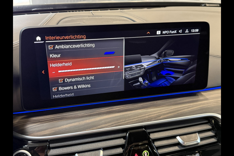 BMW 5 Serie Touring 530d Luxury Line Plus | Bowers & Wilkins | Head UP | Panoramadak