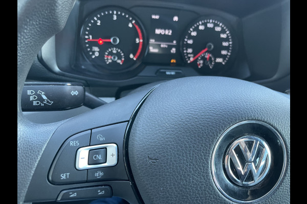 Volkswagen Crafter 35 2.0 TDI L4 DC Comfortline Airco - Bluetooth - Cruise control - start/stop systeem - Mistlampen voor - Centrale vergrendeling met afstandsbediening - 7 persoonswagen