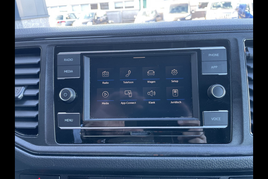 Volkswagen Crafter 35 2.0 TDI L4 DC Comfortline Airco - Bluetooth - Cruise control - start/stop systeem - Mistlampen voor - Centrale vergrendeling met afstandsbediening - 7 persoonswagen