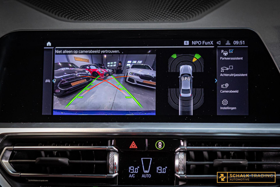 BMW 3 Serie 330E xDrive|Pano|M-Sport|TrekH|E-stoel|Garantie|HUD|1eig