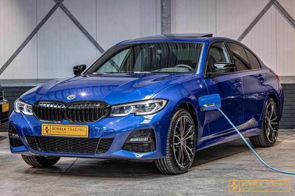 BMW 3 Serie 330E xDrive|Pano|M-Sport|TrekH|E-stoel|Garantie|HUD|1eig