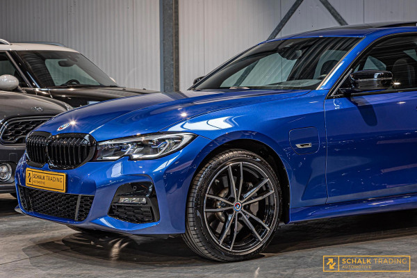 BMW 3 Serie 330E xDrive|Pano|M-Sport|TrekH|E-stoel|Garantie|HUD|1eig