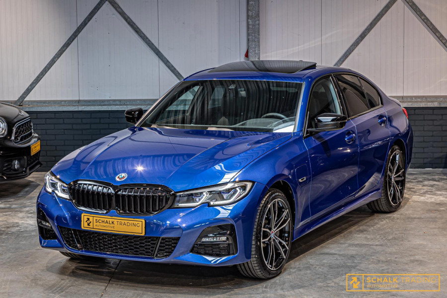 BMW 3 Serie 330E xDrive|Pano|M-Sport|TrekH|E-stoel|Garantie|HUD|1eig