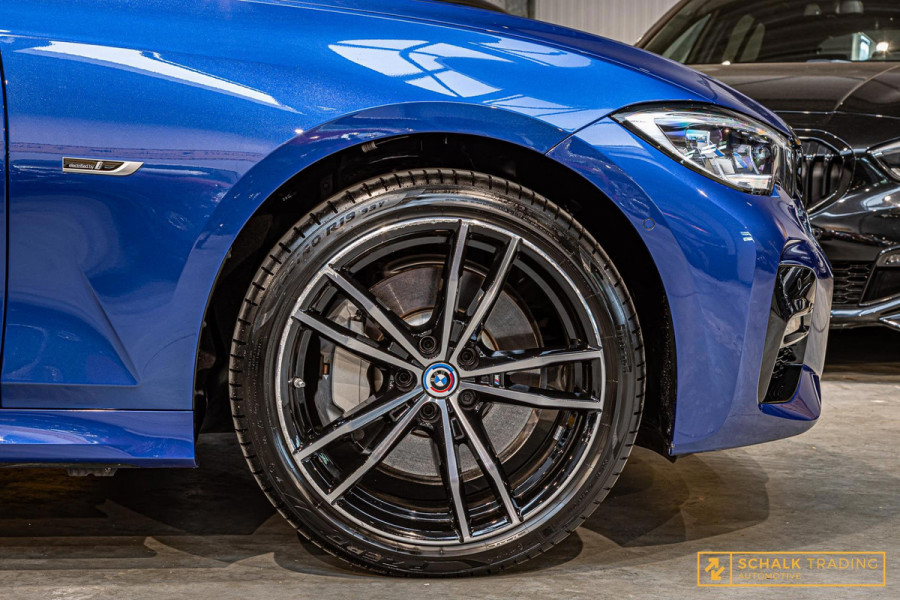 BMW 3 Serie 330E xDrive|Pano|M-Sport|TrekH|E-stoel|Garantie|HUD|1eig