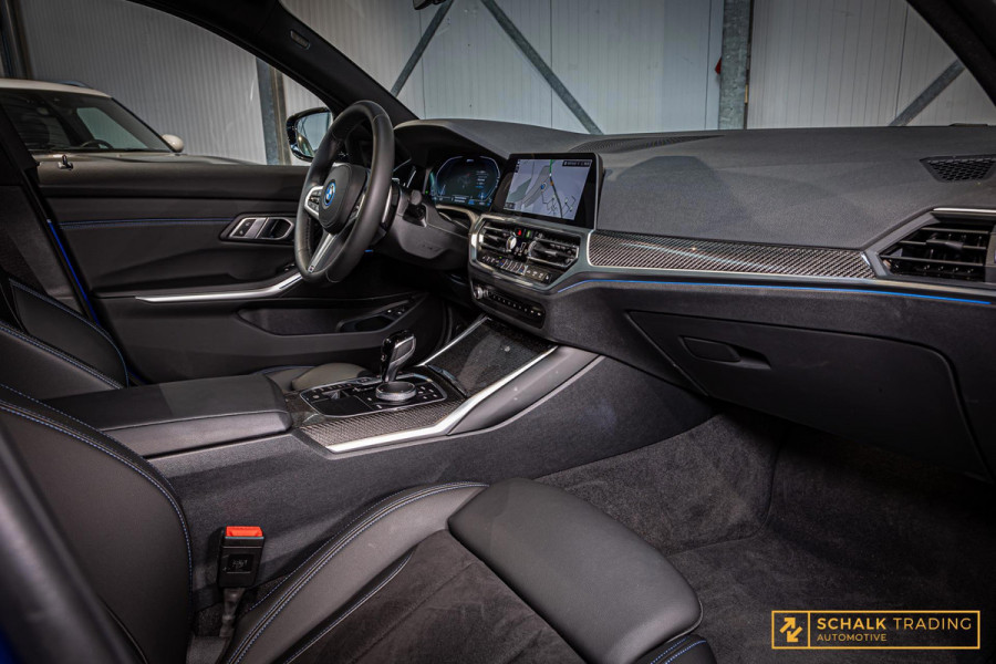 BMW 3 Serie 330E xDrive|Pano|M-Sport|TrekH|E-stoel|Garantie|HUD|1eig